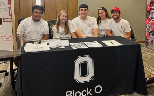 Block O at table