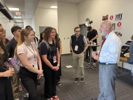 Students meet with Jerry Emig